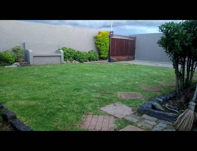 2 BEDROOM PROPERTY TO RENT IN GOUDRAND